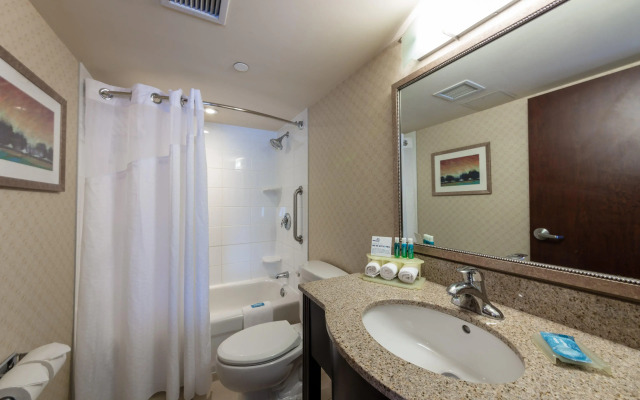 Holiday Inn Express Hotel & Suites Riverport Richmond by IHG