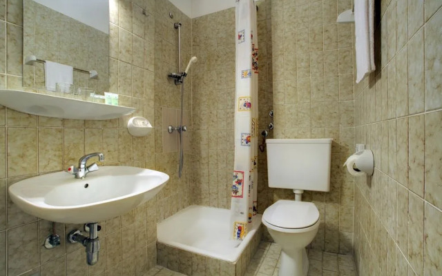 Marina Sunny Hotel by Valamar