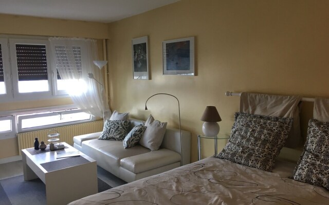 Sunny And Spacious Appartment, 44 Sqm, Great View, Wifi, Tv,