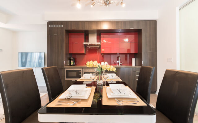 Grand Royal Condos - CN Tower