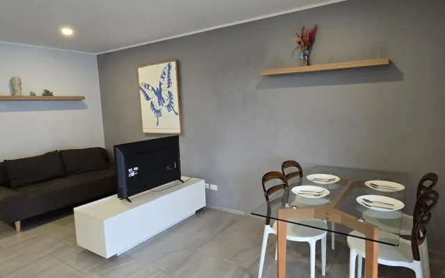 Well located Apt-1BR T2 -421