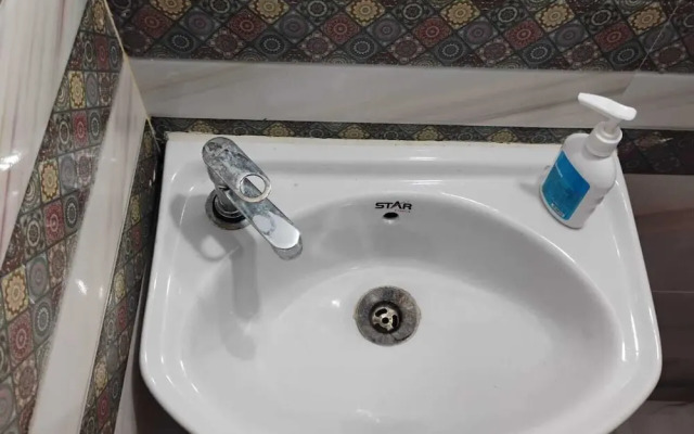 Geeta Teerth Guest House