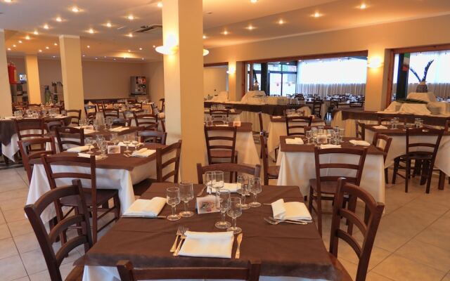 Hotel Casarossa Beach & Sporting