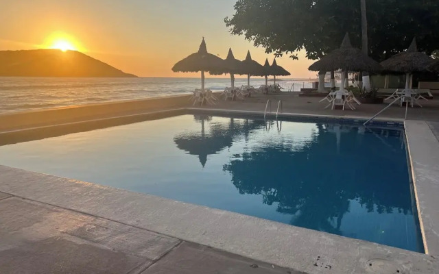 Condominios Islas del Sol