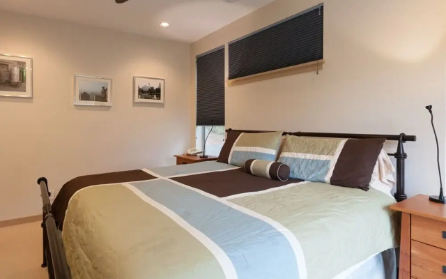 Mountain House 4 Bedroom Home by RedAwning