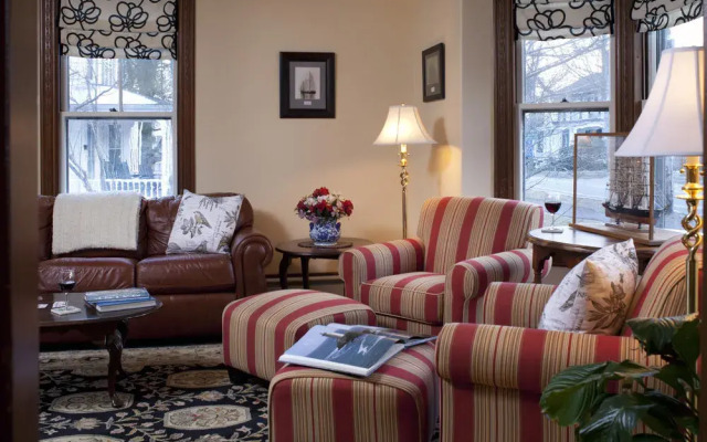 Brewster House Bed & Breakfast