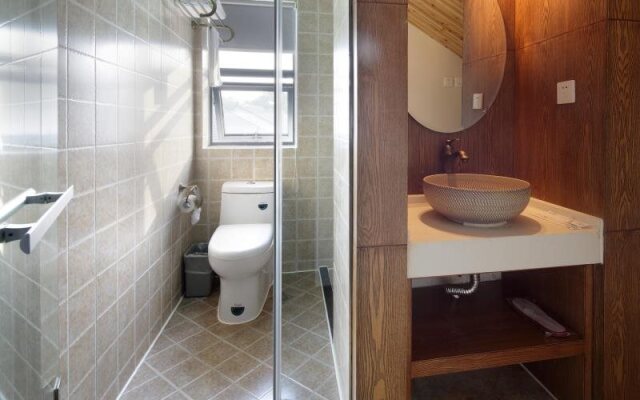 V Theme Inns Hangzhou Lingyin Villa Branch