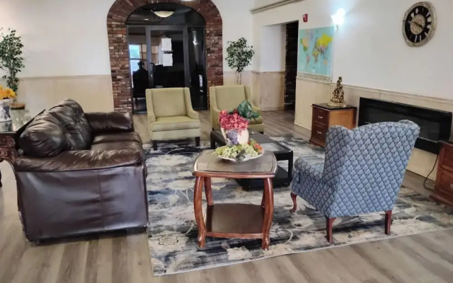 Presque Isle Inn & Convention Center