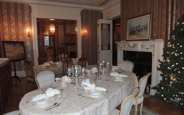 Château la Motte Guest House