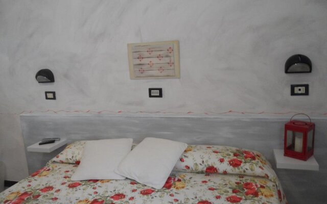 Hotel Elena Noli