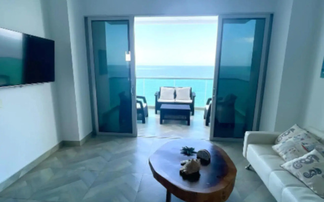 Apartamento Moderno frente a la playa Coveñas