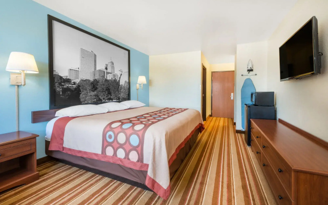 Super 8 by Wyndham Claremore OK
