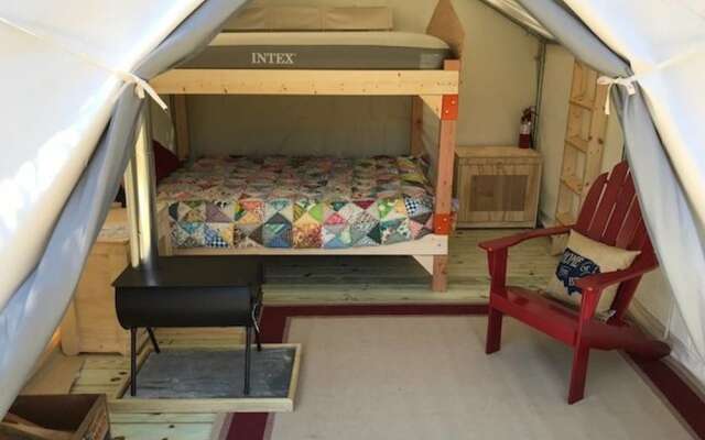 Tentrr - Lone Mountain Farm Camping