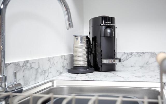 Luxury Duplex 2-Bed Apartment Fruit Market Marina