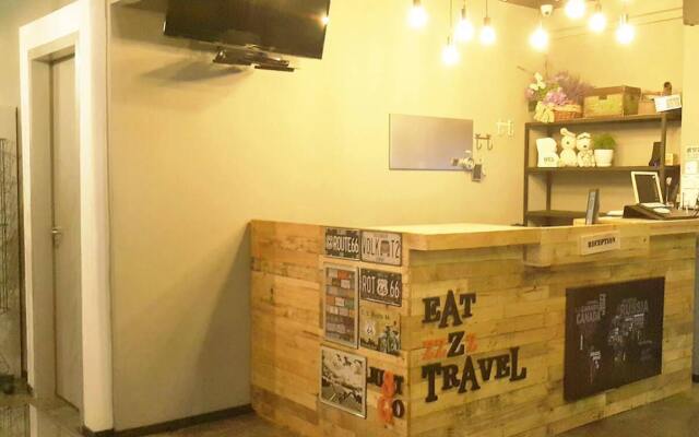B & B @ 21