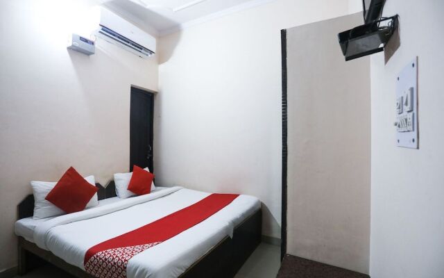 Oyo 44396 Mugdal Rishi Dham