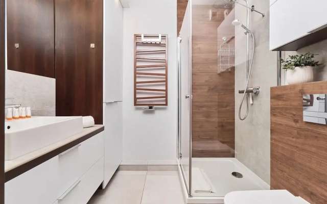 Nowa Teczowa Apartments by Renters
