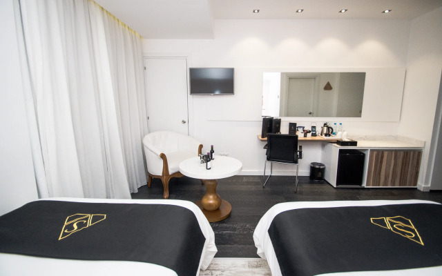 The Ciao Stelio Deluxe Hotel - Adults Only