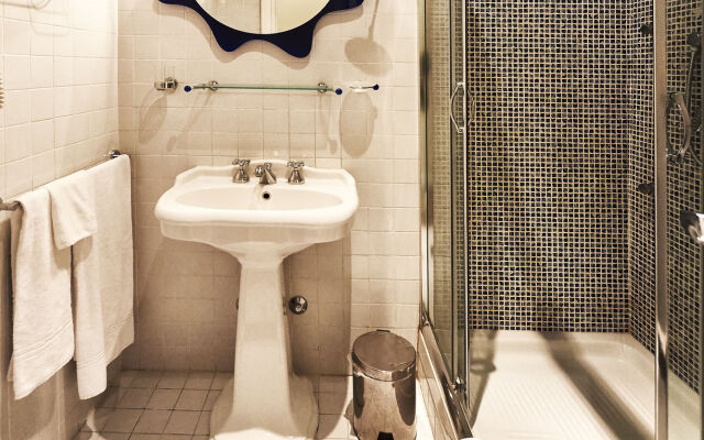 Townhouse Condotti 29