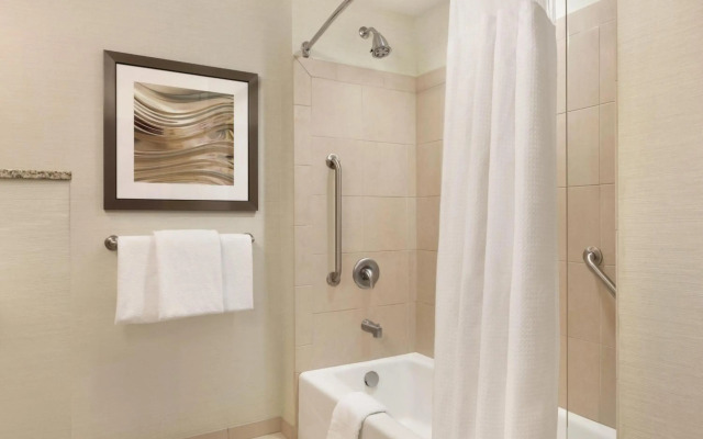 Courtyard by Marriott Charlotte Airport North