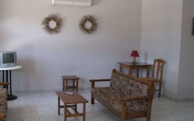 Skoutari Beach Hotel