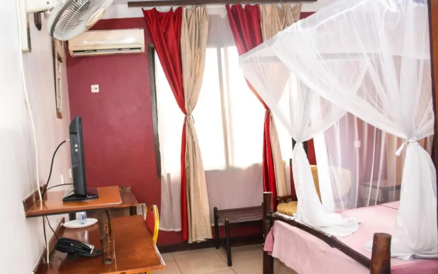 Bridge Hotel