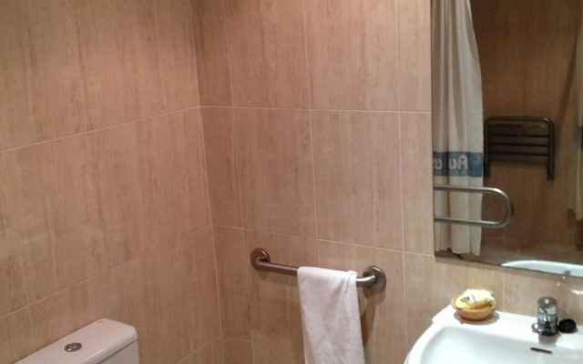 Puerta de Santillana