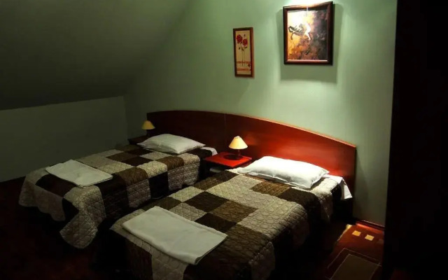Zlote Deby Hotel