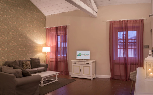 Palazzo Cavagna Sangiuliani Guest House