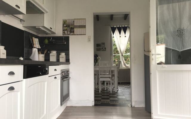 Magnifique Maison de Cachet de 1930