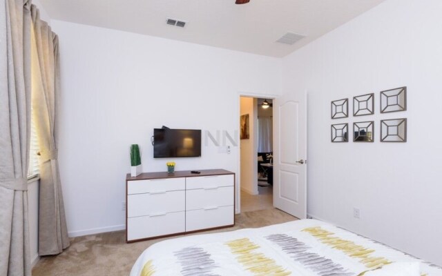 Acorn Six Bedroom Holiday Home Solterra 48