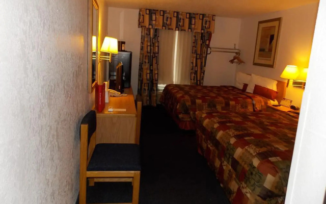 Norwood Inn and Suites - Roseville