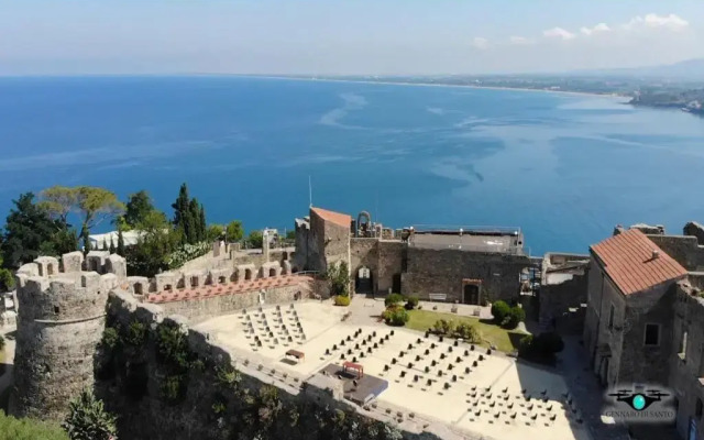 Romantic Apartment With Hot Tub