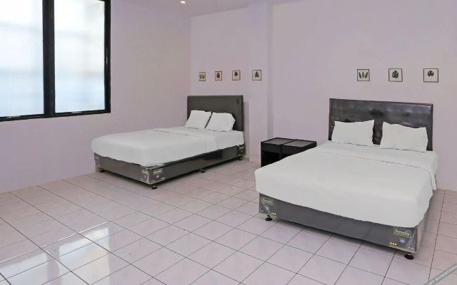Collection O 92739 Hotel Pintu Besar Near Pancoran ChinaTown Point