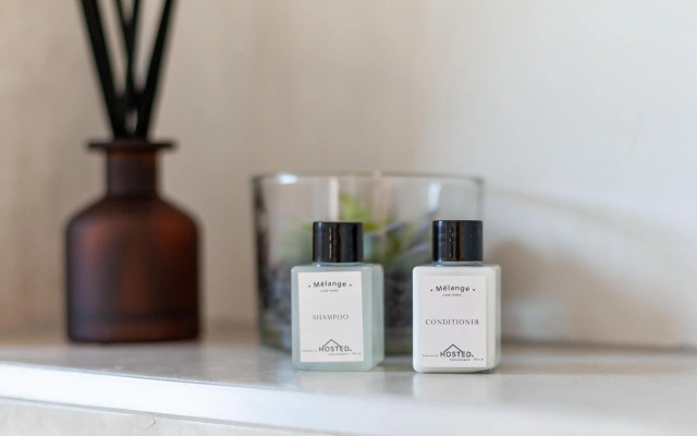 Luxuriuous 1 Bedroom in 16 on Bree