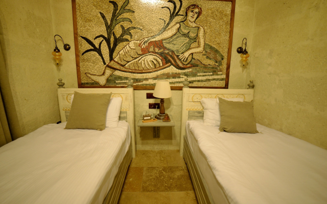 Caftan Cave Suites