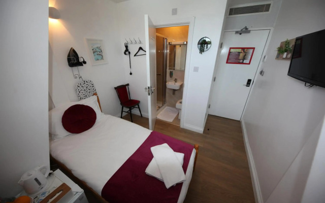 City London Hotel