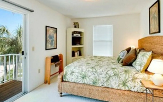 A Gulf Dream - 6250 Holmes #72