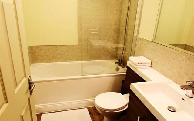 Surtees Hotel