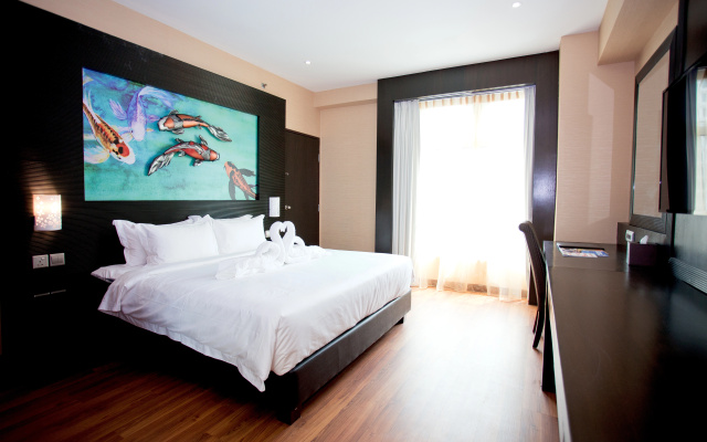 Vouk Hotel Suites – Guest Rooms – George Town