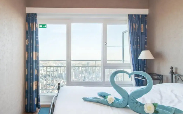 Phenomenal sea View Apartment in Ostend