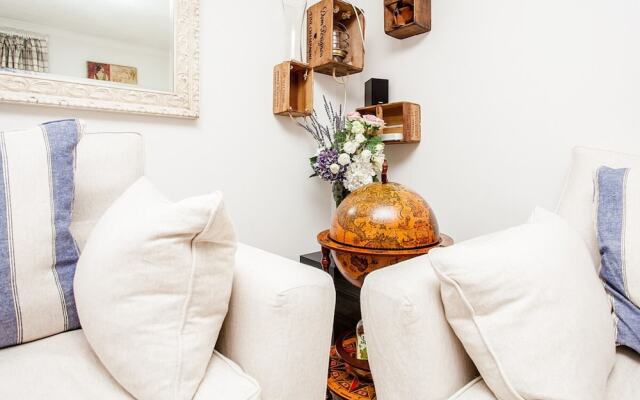 Stunning Spacious South London 1 Bed Apartment with Balcony