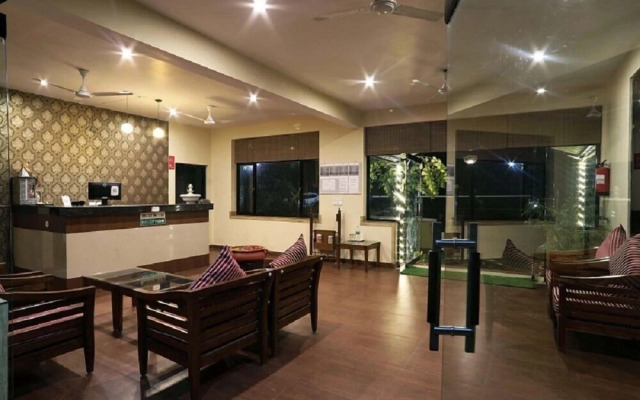 Corbett Aroma Park By Royal Collection