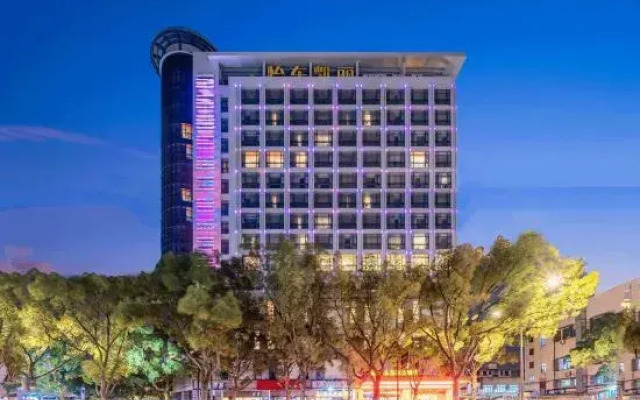 East Joy Kelly Hotel