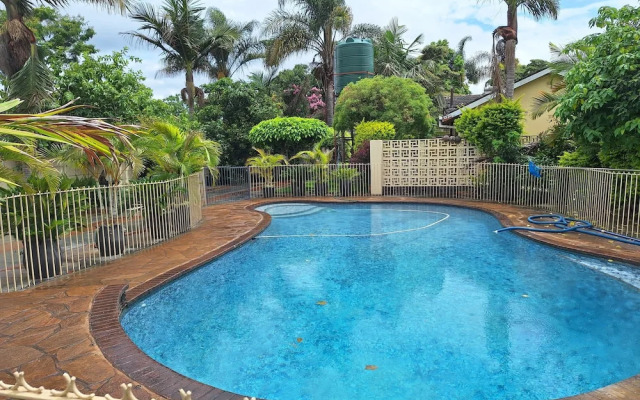 Charming 6-bed House With Swimming Pool in Harare