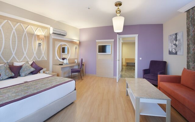 Quattro Beach Spa & Resort Hotel