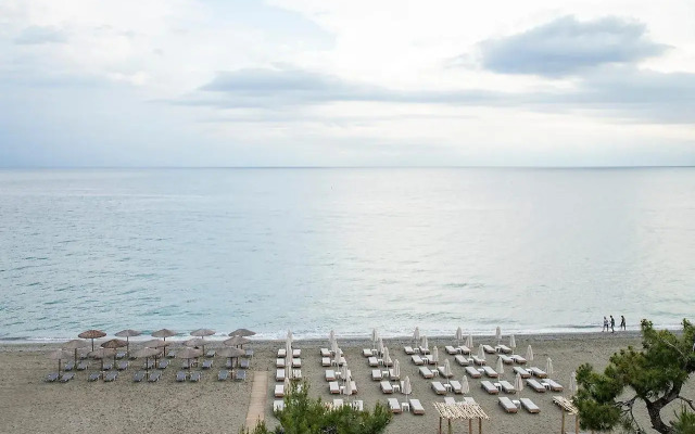 OCEANA Beach Hotel