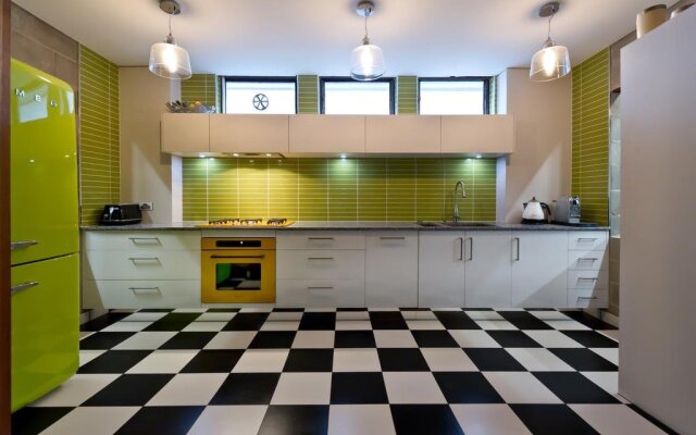 Retro House