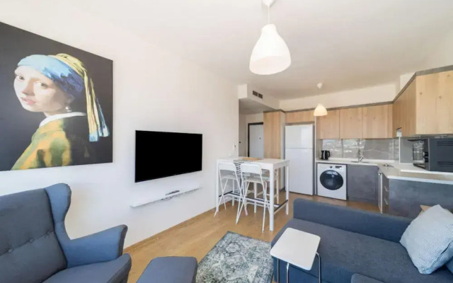 Pleasant Flat With Shared Pool in Kepez