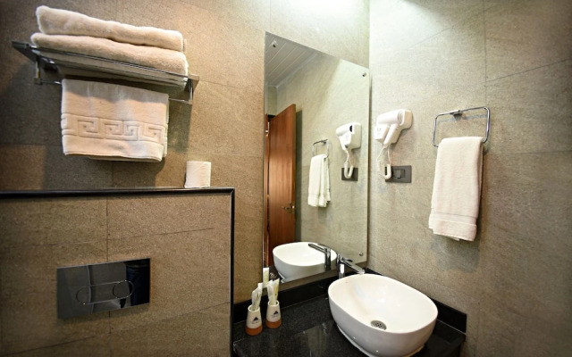 Everest Boutique Hotel